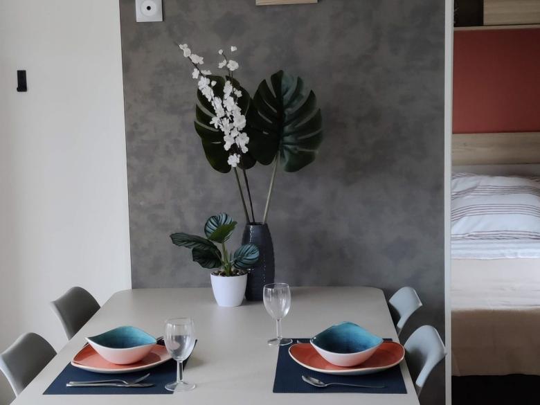 Siblu Lauwersoog Trigano Inspiration eettafel