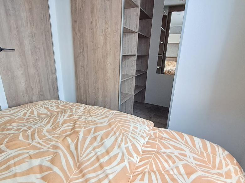 Walk_In_Closet_Ouderslaapkamer_Rapidhome_Bora_Bora