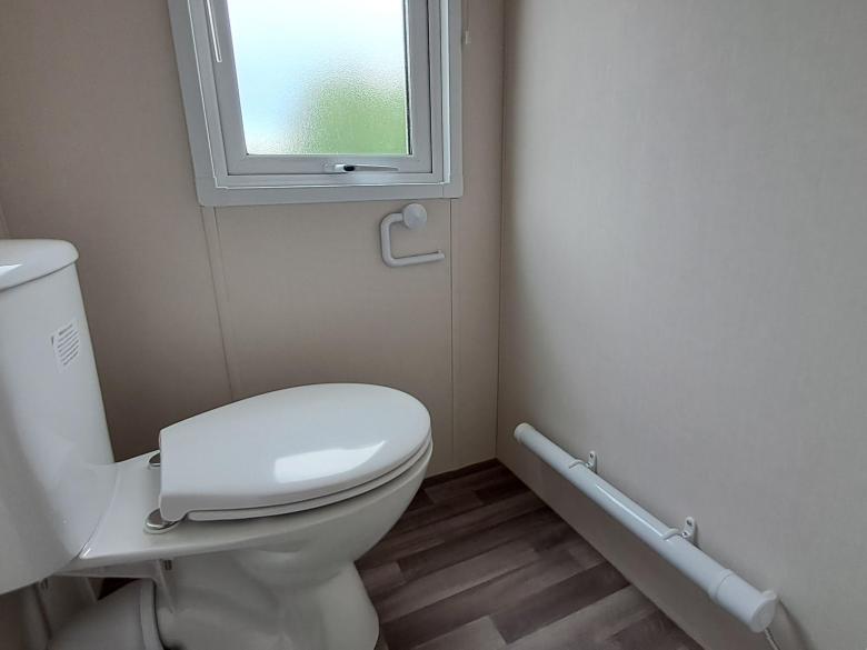 Toilet_Delta_Saffron